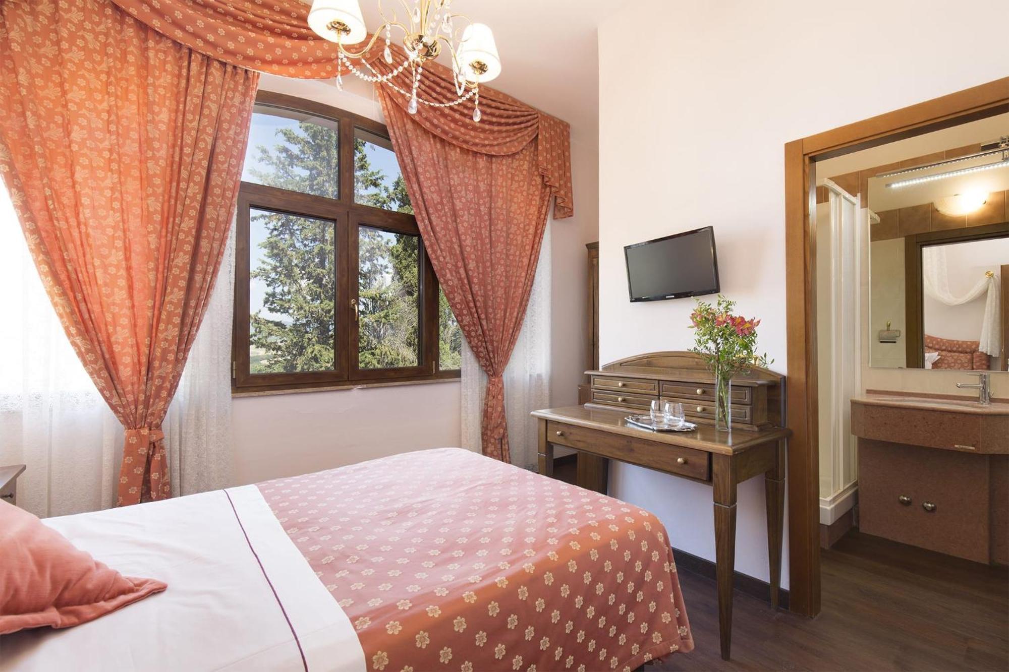 Villa Lecchi Hotel Wellness Colle Val D'Elsa Exterior photo